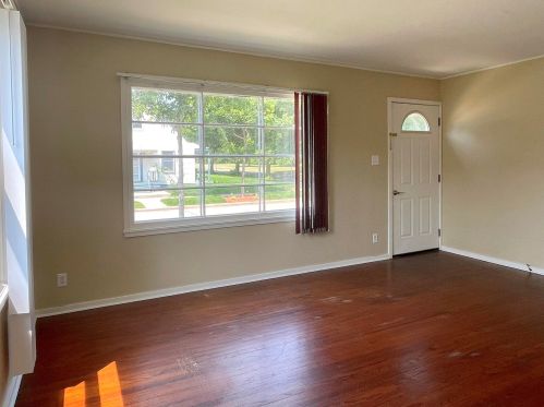 3036 32nd St, Milwaukee, WI 53215-3640