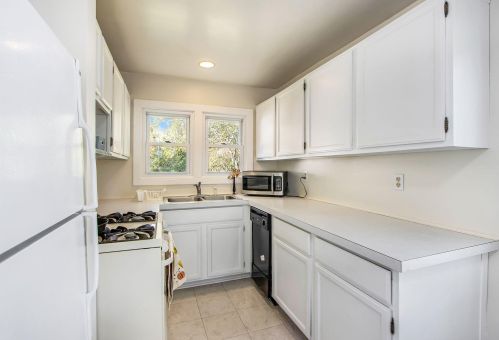 2521 Glendale Blvd, Kalamazoo MI 49004-1728 exterior