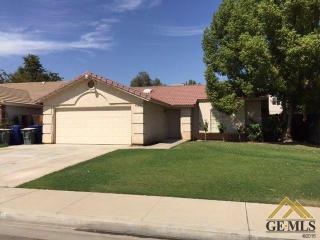 4804 Encore Ct, Bakersfield CA  93313-3320 exterior