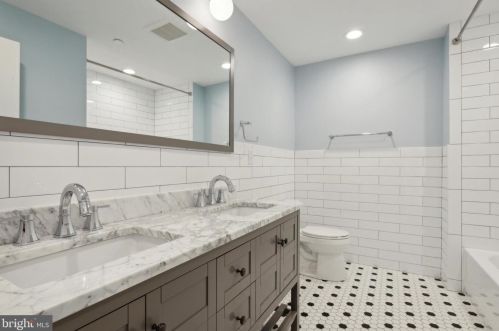 1427 Kater St, Philadelphia PA 19147-1851 exterior