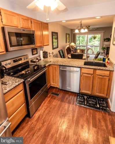 402 Derry Dr, Chester PA 19014-1251 exterior