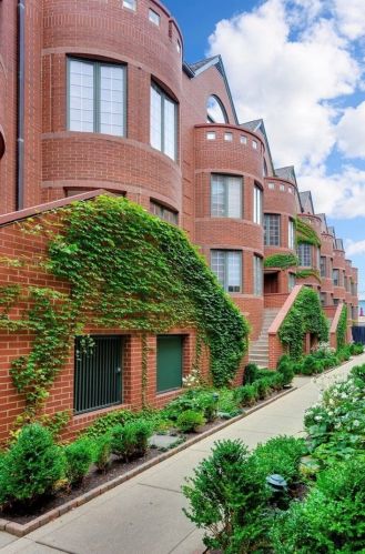 410 Wisconsin St, Chicago, IL 60614-5253