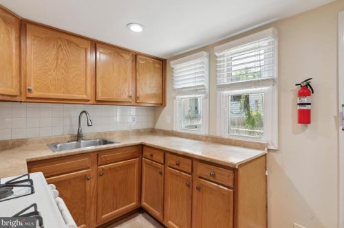 6252 Larchwood Ave, Philadelphia PA 19143-1912 exterior