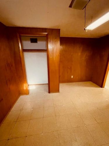 937 91, Milwaukee WI 53225-2726 exterior