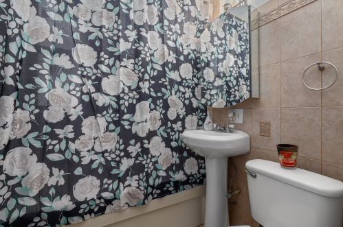 2710 Lawndale Ave, Chicago IL 60655-3312 exterior