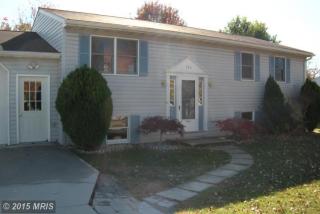 106 Lion Dr, Hanover PA  17331-3820 exterior