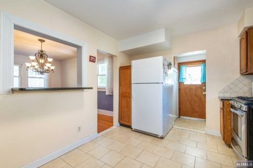 128 Grand St, N Milford NJ 07646-2626 exterior