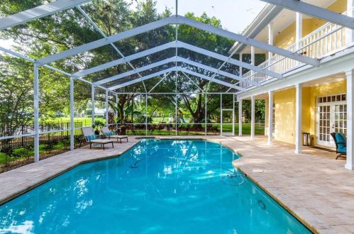 15704 Mifflin Ct, Tampa FL exterior