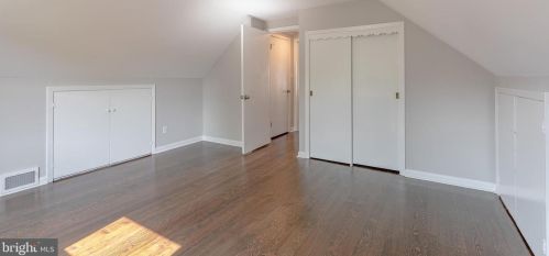 1871 Arena Dr, Trenton NJ 08610-2605 exterior