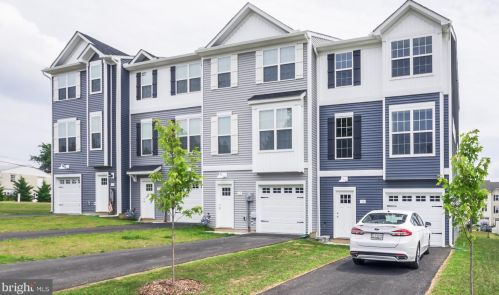 202 Ctr St, Hanover PA 17331-2829 exterior