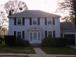 40 Washington St, Newton, MA 02458-2220