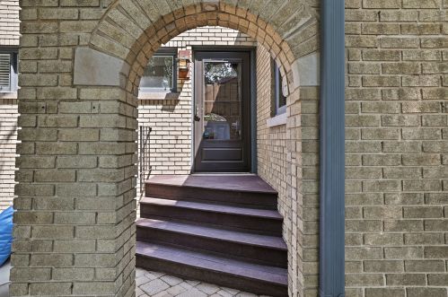 2603 Lefeber Ave, Milwaukee WI 53213-1223 exterior