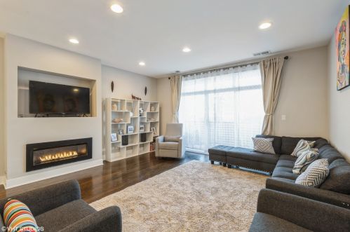 3006 Central Ave, Chicago, IL 60634-5310