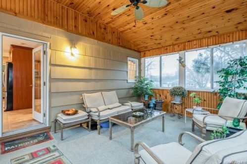 345 Svahn Dr, Valley Cottage NY 10989-1608 exterior