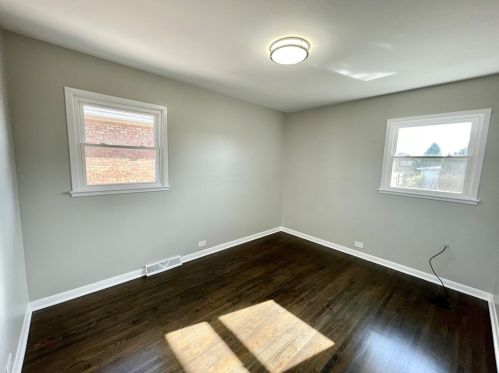 8015 Keeler Ave, Chicago IL  60652-2313 exterior