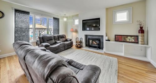 4253 Kolmar Ave, Chicago IL 60712-4702 exterior