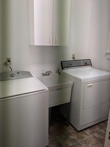 6366 Forward Ave, Pittsburgh PA 15217-2269 exterior