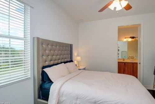 6606 Marbella Dr, Naples FL 34105-5040 exterior