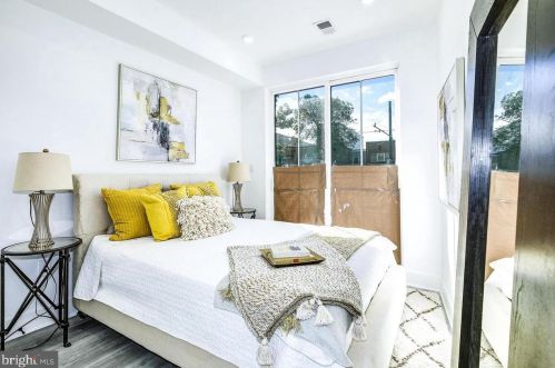 759 18th St, Washington DC 20009-1813 exterior