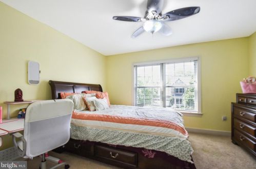 2471 Raleigh Rd, Hummelstown PA 17036-7078 exterior