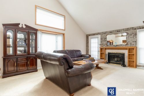 1928 Appaloosa Dr, Naperville IL 60565-6714 exterior