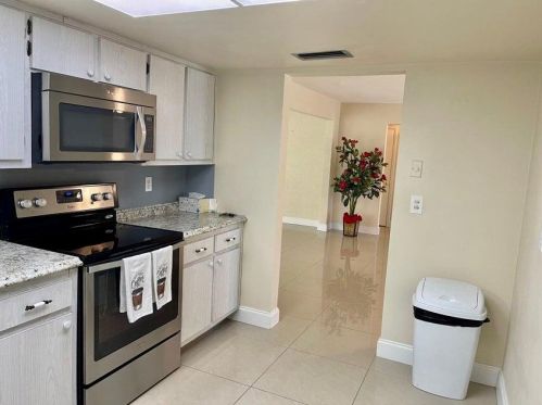 1103 3 Ave, Boynton Beach FL 33426-4664 exterior