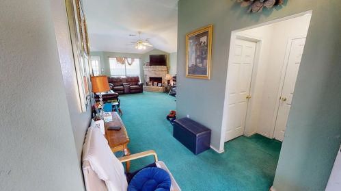 5935 Fox Point Trl, Dallas, TX 75249-2817