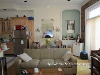 29 River St, Cambridge MA  02139-3706 exterior