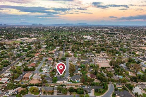 3302 51st St, Phoenix AZ  85018-6612 exterior