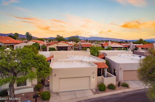 5860 Bright Star Dr, Tucson AZ  85718-3429 exterior