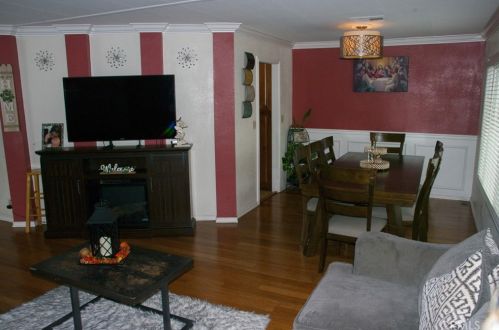 5700 Carbon Cyn Rd, Brea CA 92823-6811 exterior