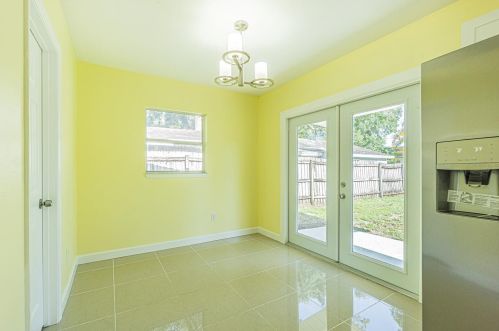 1735 Comanche Ave, Tampa FL 33634-5043 exterior