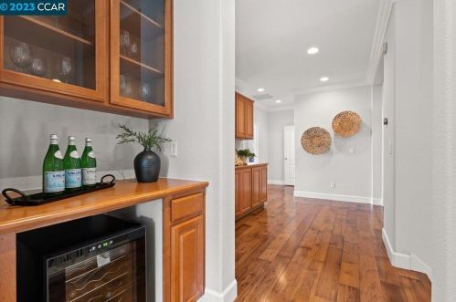 952 Maplegate Ct, Concord CA  94521-5450 exterior