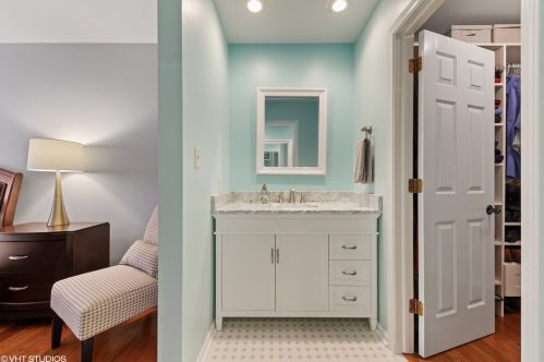 6905 Connecticut Trl, Bull Valley IL 60014 exterior