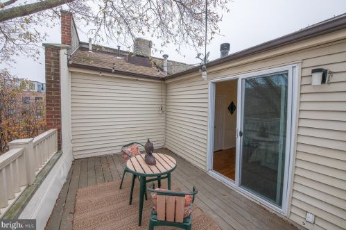 724 Leithgow St, Philadelphia PA 19123-1420 exterior