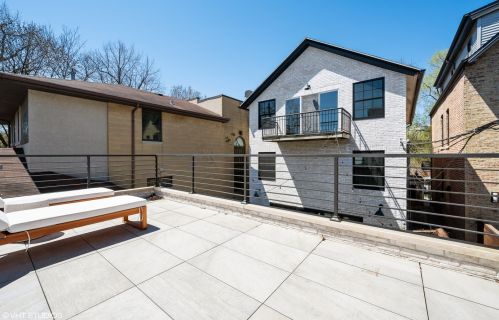 1733 Hoyne Ave, Chicago IL 60647-5541 exterior