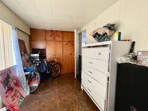 137 Grand Ave, Meskegon MI 49441 exterior