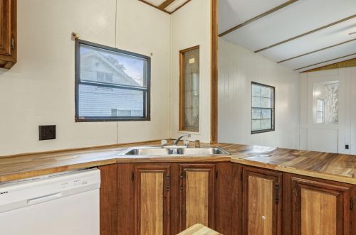 514 Royal Palm Ave, Defuniak Springs FL 32433-7548 exterior