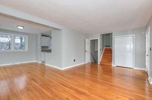 7481 School St, Concord NH  03307-0914 exterior