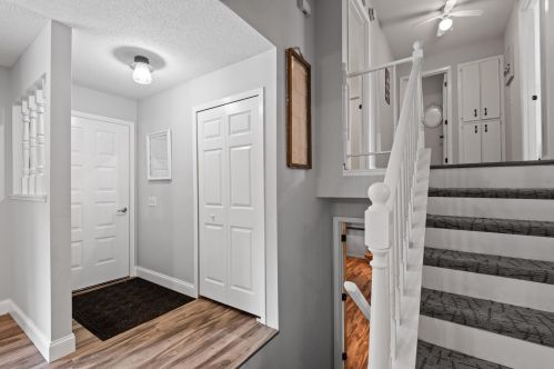 14684 Denmark Ct, Saint Paul, MN 55124-7723