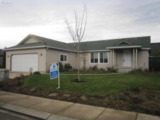 5341 Olympic Cir, Eugene OR  97402-6496 exterior