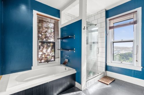 85 Wyoming St, Pittsburgh PA 15211-1700 exterior