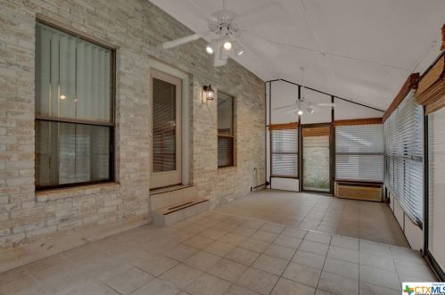 9335 Gloxinia Dr, San Antonio TX 78266-2530 exterior