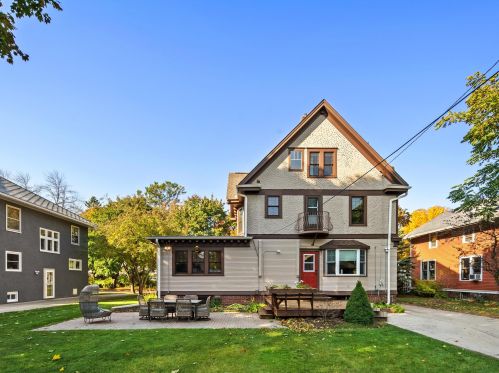 825 13 St, Manitowoc WI 54220-5101 exterior