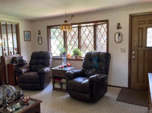 184 Bayberry Rd, Woonsocket RI 02895-2706 exterior