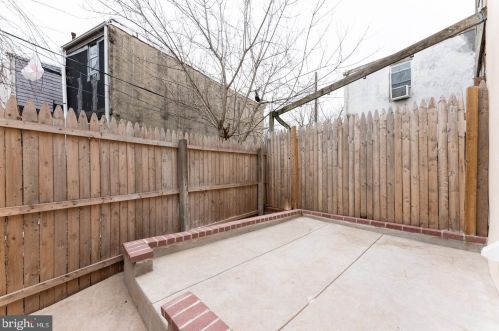 1906 Lawrence St, Philadelphia PA 19140-2406 exterior