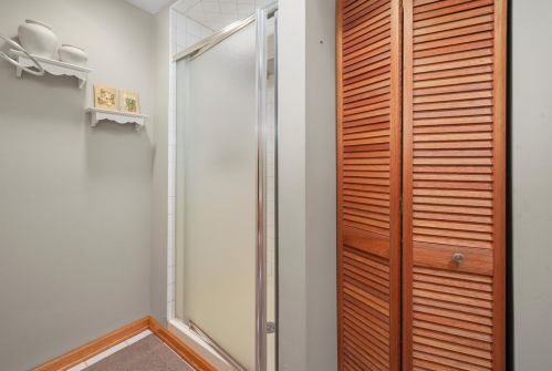 12206 Avers Ave, Chicago IL 60805-1415 exterior