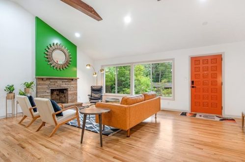 3904 Gladney Dr, Atlanta GA  30340-4618 exterior