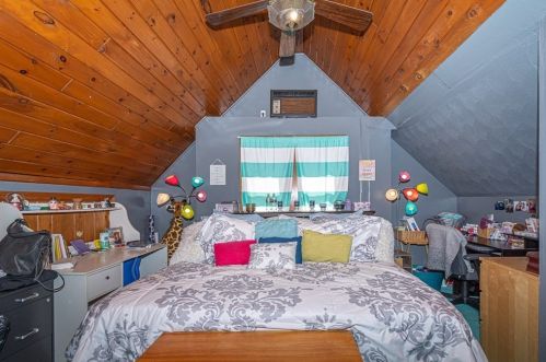 327 Middlesex St, North Andover MA 01845-3438 exterior