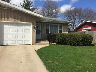 1780 Maple Ln, Hoffman Estates IL  60123-5036 exterior